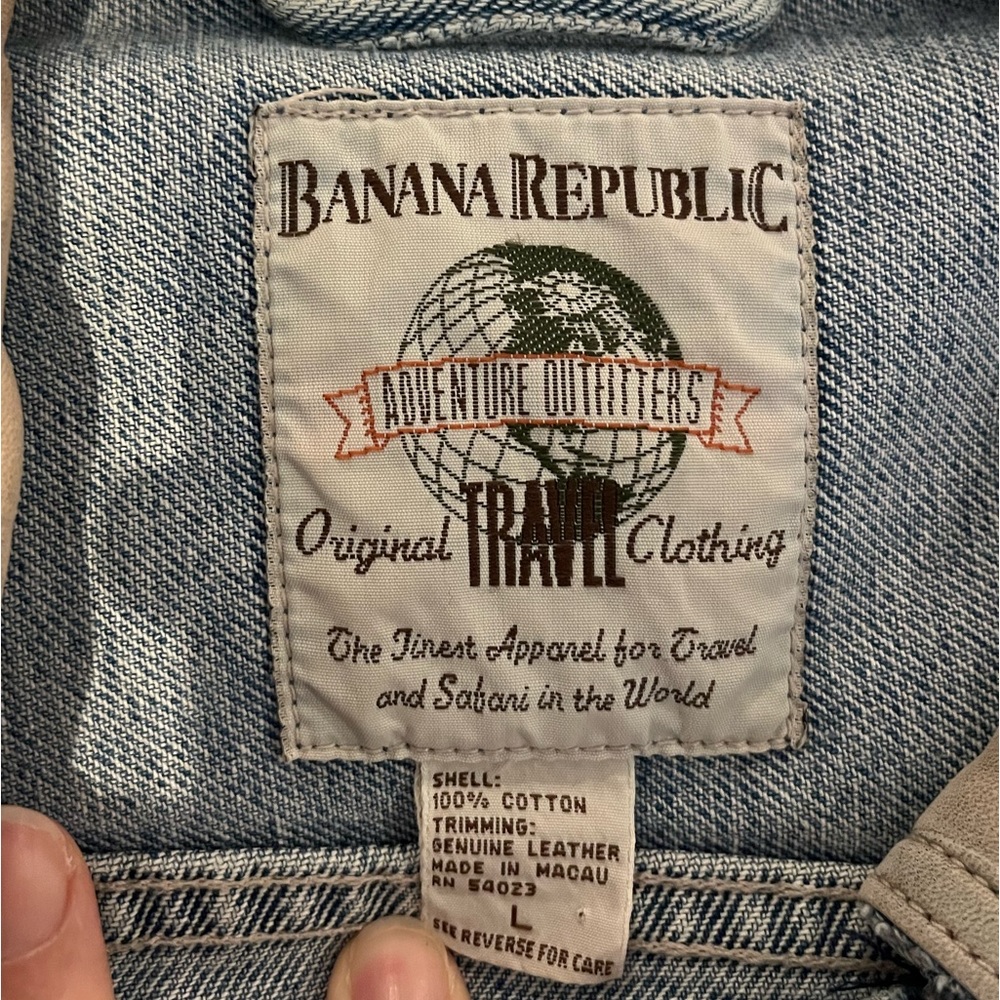 Banana Republic Vintage Men’s Jean Jacket Size L - Picture 2 of 3